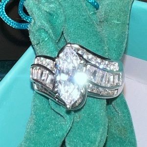 Large Marquise Cut CZ Sterling Silver (.925) Ring Size: 08